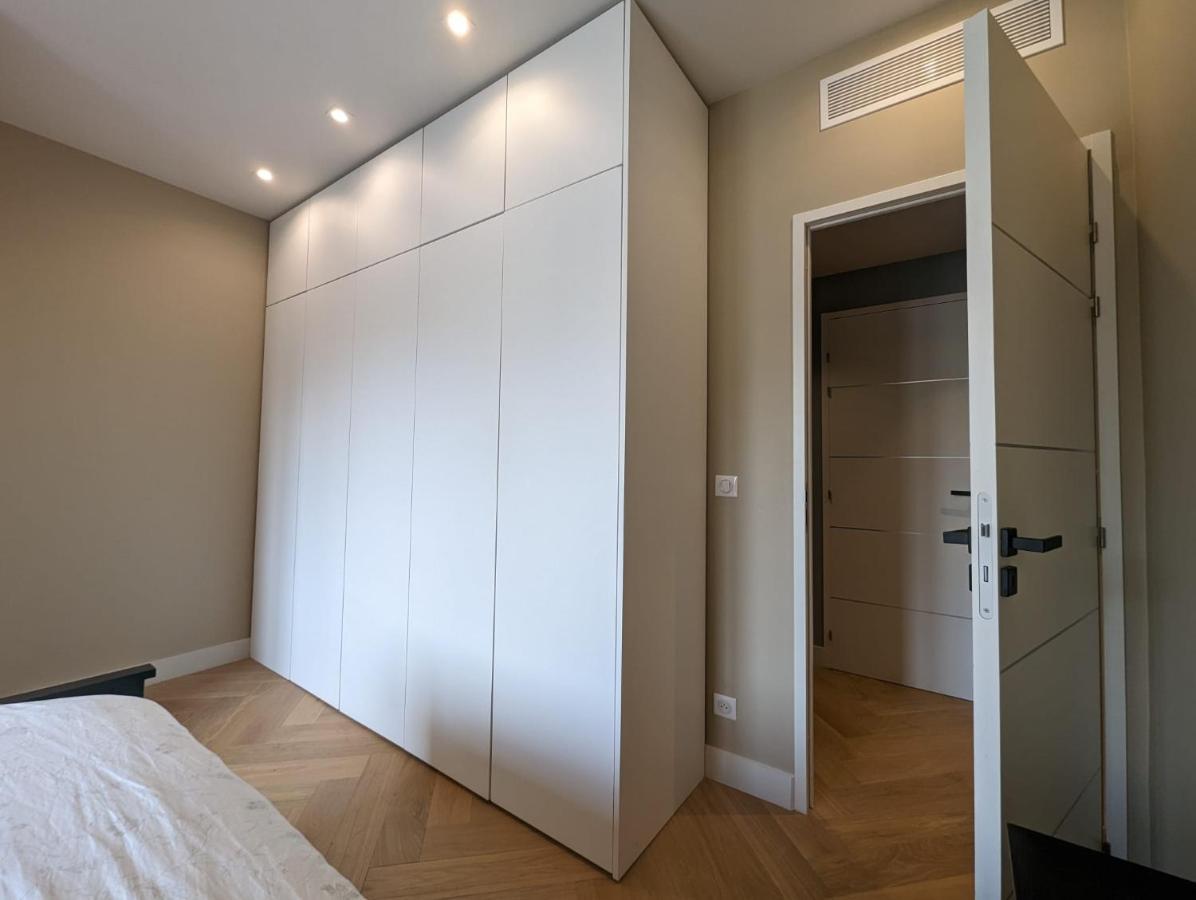 Lovely Refurbished Apartment Nisa Exterior foto